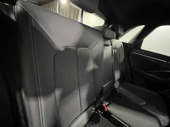 Audi Q3 Black Edition 35 TFSI  150 PS S tronic