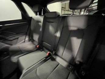 Audi Q3 Black Edition 35 TFSI  150 PS S tronic