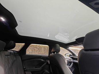 Audi S6 Avant Edition 1 e-tron  370,00 kW