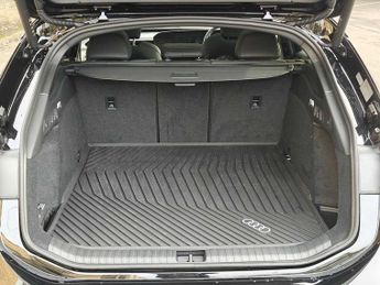 Audi S6 Avant Edition 1 e-tron  370,00 kW