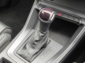 Audi Q3 S line 35 TFSI  150 PS S tronic