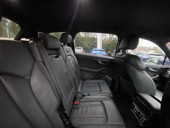 Audi Q7 Black Edition 45 TDI quattro 231 PS tiptronic
