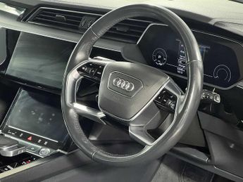 Audi e-tron 55 quattro 300,00 kW