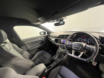 Audi Q3 Black Edition 35 TFSI  150 PS S tronic