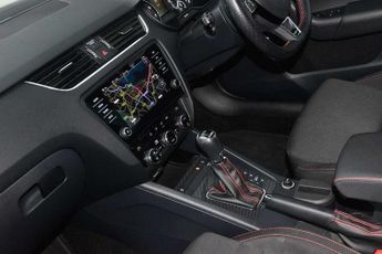 SKODA Octavia 2.0 TSI 245 vRS 5dr DSG [Black Pack]