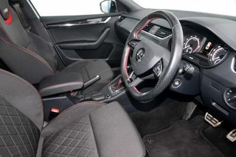 SKODA Octavia 2.0 TSI 245 vRS 5dr DSG [Black Pack]