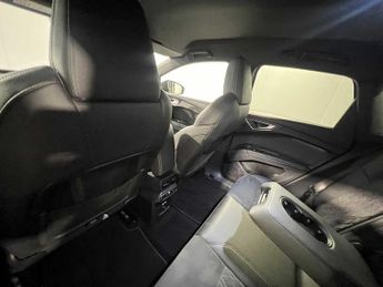 Audi Q4 E-tron Q4  Edition 1 50 e-tron quattro 220,00 kW