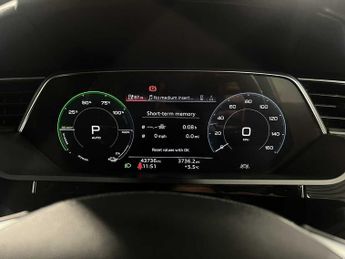 Audi e-tron Technik 55 quattro 300,00 kW