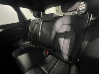 Audi Q4 E-tron Q4  (S) Black Edition 50 e-tron quattro 220,00 kW