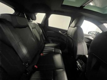 Audi Q4 E-tron Q4  (S) Black Edition 50 e-tron quattro 220,00 kW