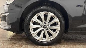 Audi A4 Avant Technik 35 TFSI  150 PS S tronic