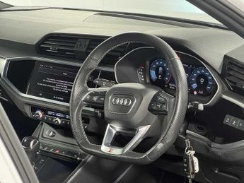 Audi Q3 Black Edition 35 TFSI  150 PS S tronic