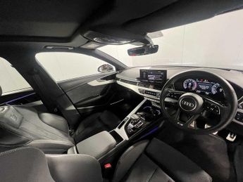 Audi A4 Avant S line 40 TFSI  204 PS S tronic