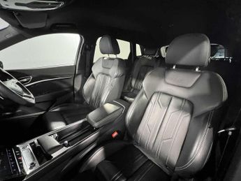 Audi Q8 Black Edition 55 e-tron quattro 300,00 kW