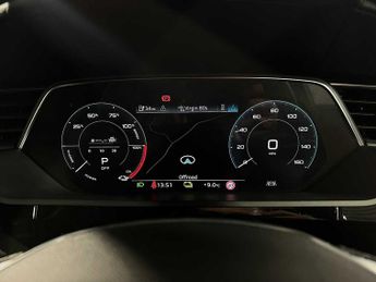 Audi Q8 Black Edition 55 e-tron quattro 300,00 kW