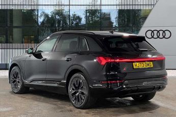 Audi Q8 Black Edition 55 e-tron quattro 300,00 kW