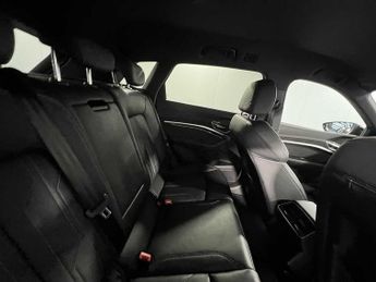 Audi Q8 Black Edition 55 e-tron quattro 300,00 kW