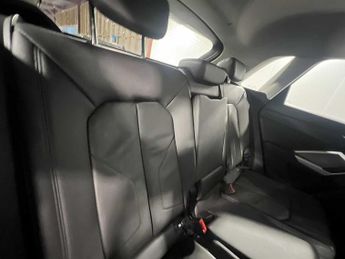 Audi Q3 Technik 45 TFSI e  245 PS S tronic