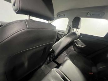 Audi Q3 Technik 45 TFSI e  245 PS S tronic