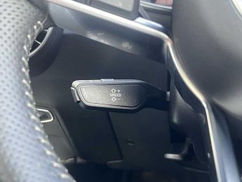 Audi TT Coup- Black Edition 40 TFSI  197 PS S tronic