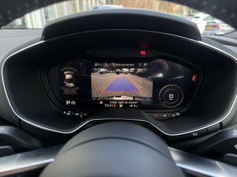 Audi TT Coup- Black Edition 40 TFSI  197 PS S tronic