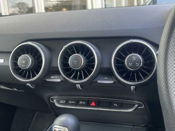 Audi TT Coup- Black Edition 40 TFSI  197 PS S tronic