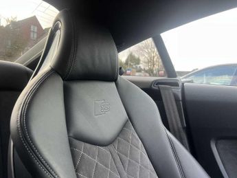 Audi TT Coup- Black Edition 40 TFSI  197 PS S tronic