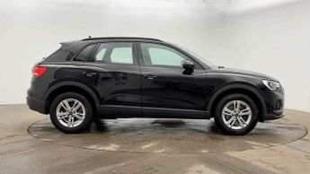 Audi Q3 Technik 45 TFSI e  245 PS S tronic