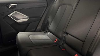 Audi Q3 Technik 45 TFSI e  245 PS S tronic