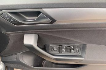Volkswagen T-roc 1.5 TSI Life 5dr DSG