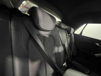 Audi Q2 S line 35 TFSI  150 PS S tronic