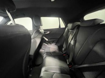 Audi Q2 S line 35 TFSI  150 PS S tronic