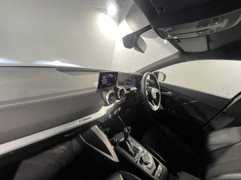 Audi Q2 S line 35 TFSI  150 PS S tronic