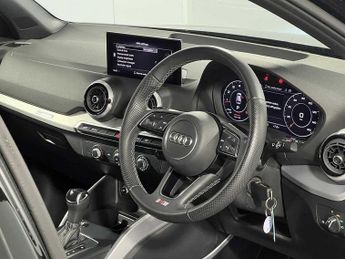 Audi Q2 S line 35 TFSI  150 PS S tronic