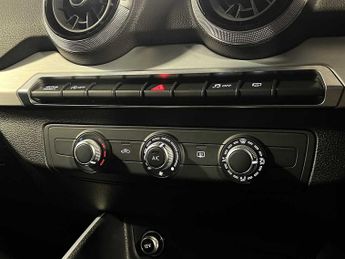 Audi Q2 S line 35 TFSI  150 PS S tronic