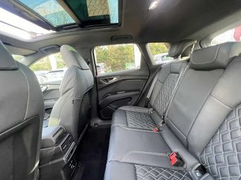 Audi Q4 E-tron Q4  Vorsprung 50 e-tron quattro 220,00 kW