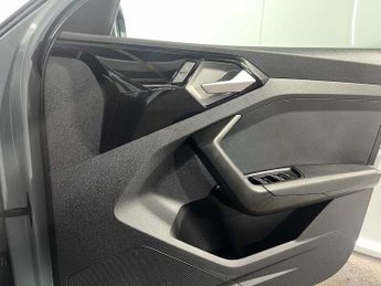 Audi A1 Sportback Sport 25 TFSI  95 PS S tronic