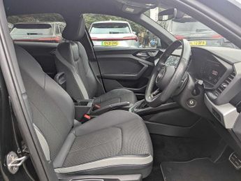 Audi A1 Sportback S line Competition 40 TFSI  200 PS S tronic