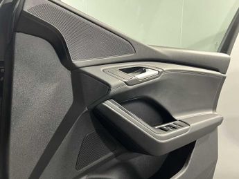 Audi Q6 E-tron Q6 SUV S line e-tron  185,00 kW