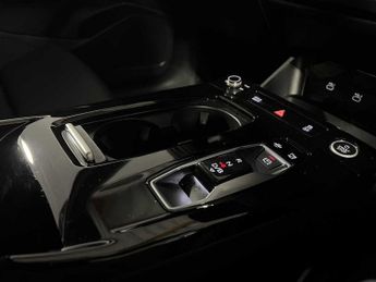 Audi Q6 E-tron Q6 SUV S line e-tron  185,00 kW