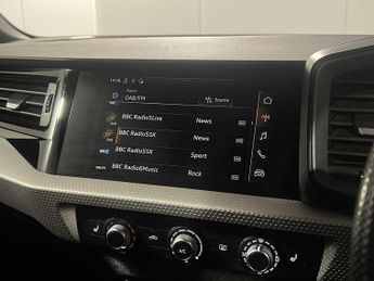 Audi A1 Sportback Black Edition 35 TFSI  150 PS S tronic