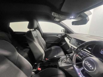 Audi A1 Sportback Black Edition 35 TFSI  150 PS S tronic