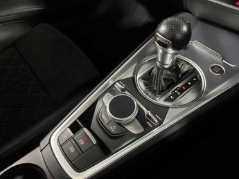 Audi TT Roadster S line 40 TFSI  197 PS S tronic