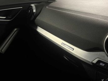 Audi Q2 S line 35 TFSI  150 PS S tronic