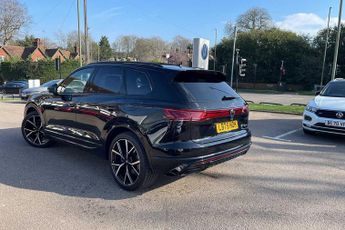 Volkswagen Touareg 3.0 V6 TSI eHybrid 4Motion R 5dr Tip Auto