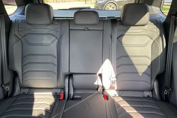 Volkswagen Touareg 3.0 V6 TSI eHybrid 4Motion R 5dr Tip Auto