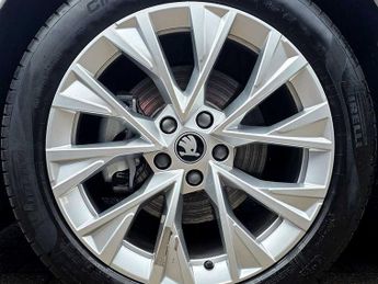 SKODA Superb 1.5 TSI e-TEC SE L 5dr DSG