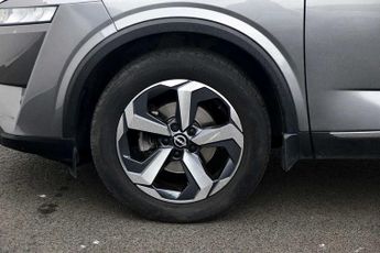 Nissan Qashqai 1.3 DiG-T MH 158 N-Connecta 5dr Xtronic