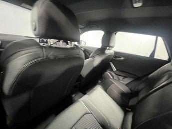 Audi Q2 S line 35 TFSI  150 PS S tronic