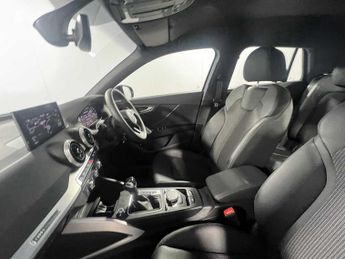 Audi Q2 S line 35 TFSI  150 PS S tronic